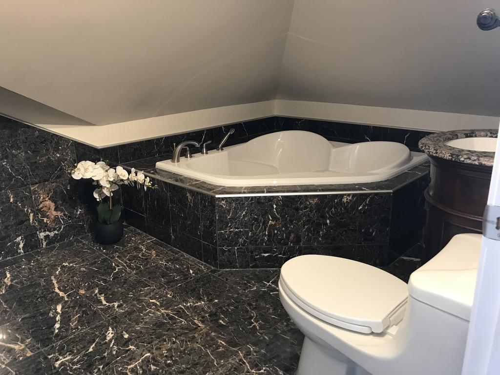 Apartment Marlborough Suites